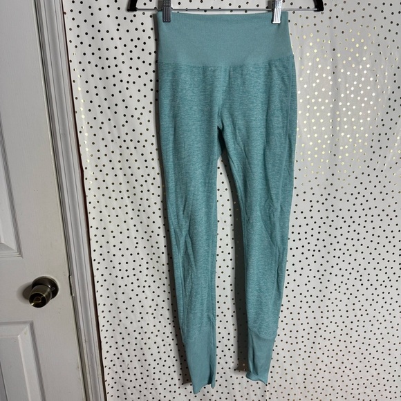 Alo Yoga Light Blue High-Waisted Leggings - Picture 2 of 10